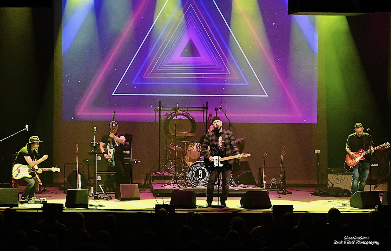 Pearl Jamming live on stage